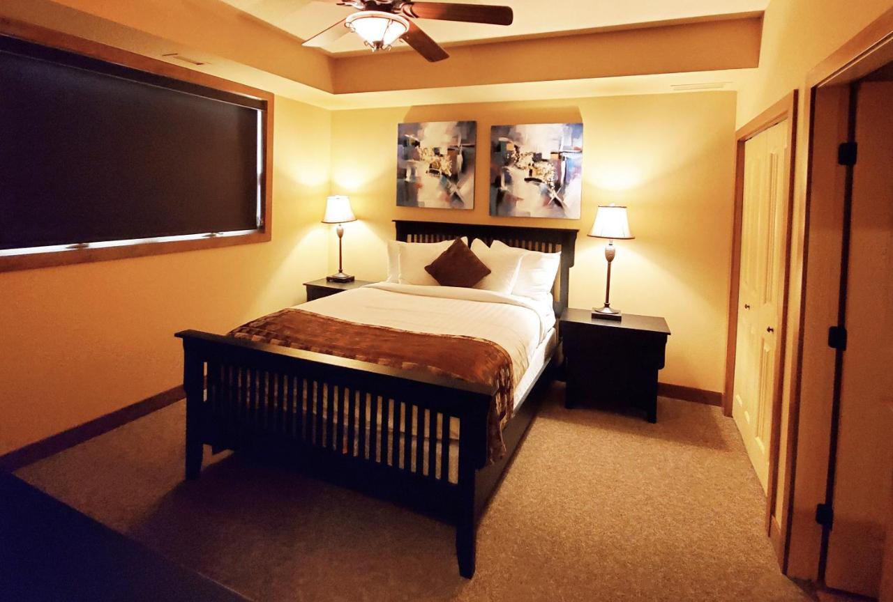 Cozystay Signature Lake Okanagan Resort Kelowna Exterior foto