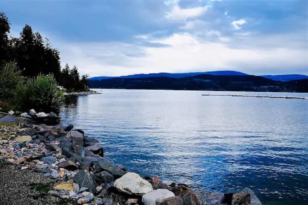 Cozystay Signature Lake Okanagan Resort Kelowna Exterior foto