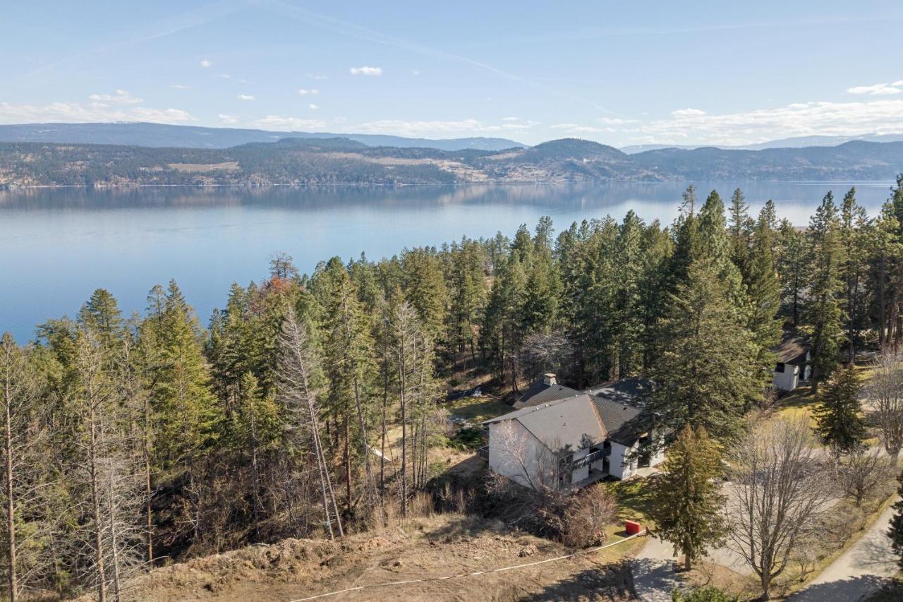 Cozystay Signature Lake Okanagan Resort Kelowna Exterior foto